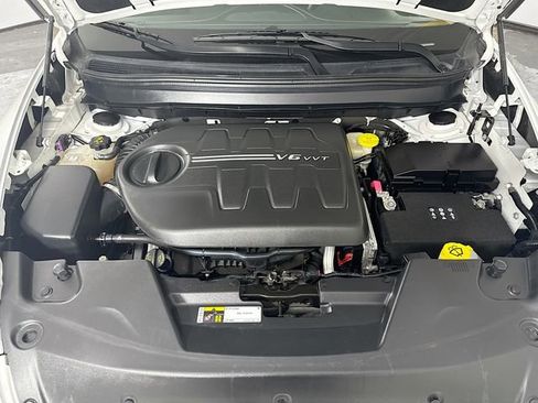 Used 2015 Jeep Cherokee Latitude w/ Cold Weather Group image 28