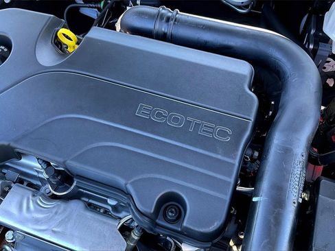 Used 2025 Chevrolet Malibu RS image 33