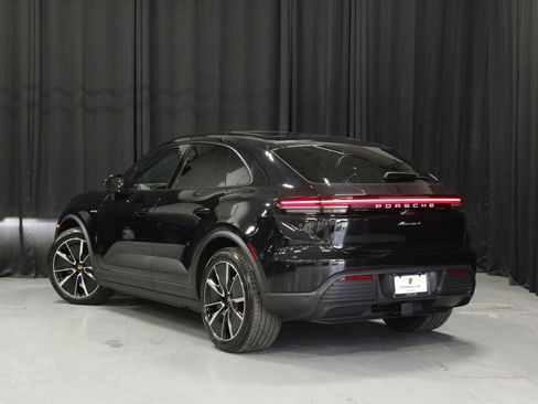 New 2026 Porsche Macan 4 Electric AWD/4WD image 3