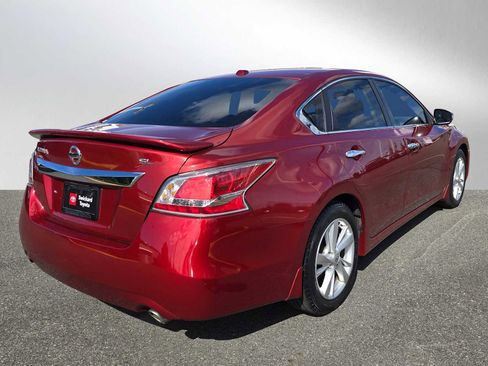 Used 2015 Nissan Altima 2.5 SL w/ Technology Package image 3