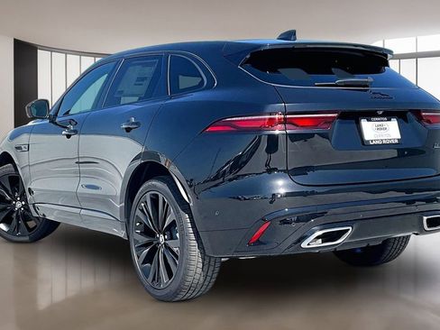 New 2026 Jaguar F-PACE R-Dynamic S image 3