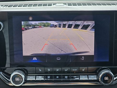 Used 2023 Chevrolet Colorado LT w/ LT Convenience Package II image 38