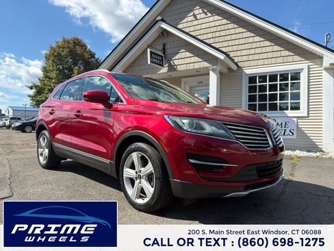 Used 2018 Lincoln MKC Premiere FWD image 1