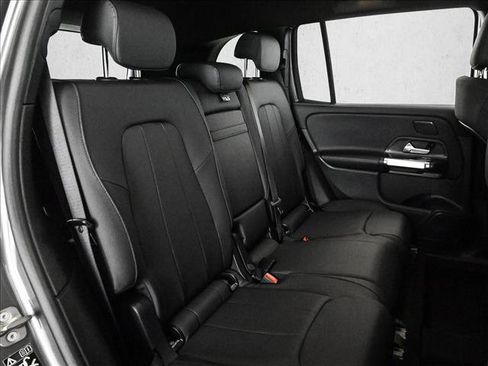 Certified 2026 Mercedes-Benz GLB 250 4MATIC w/ Sun & Sound Package image 22
