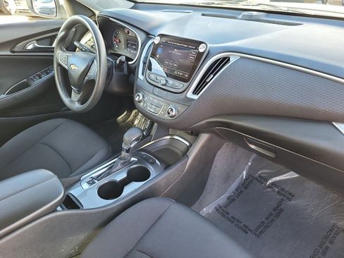 Used 2024 Chevrolet Malibu LT image 28