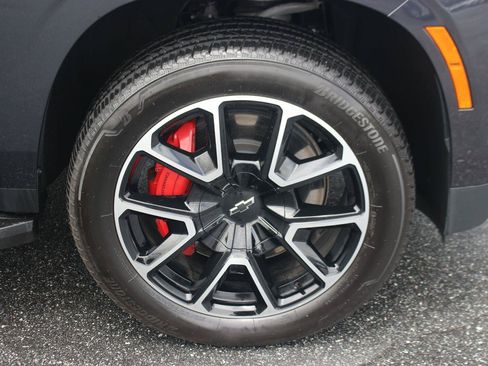 Used 2025 Chevrolet Suburban RST w/ RST Capability Package AWD/4WD image 38