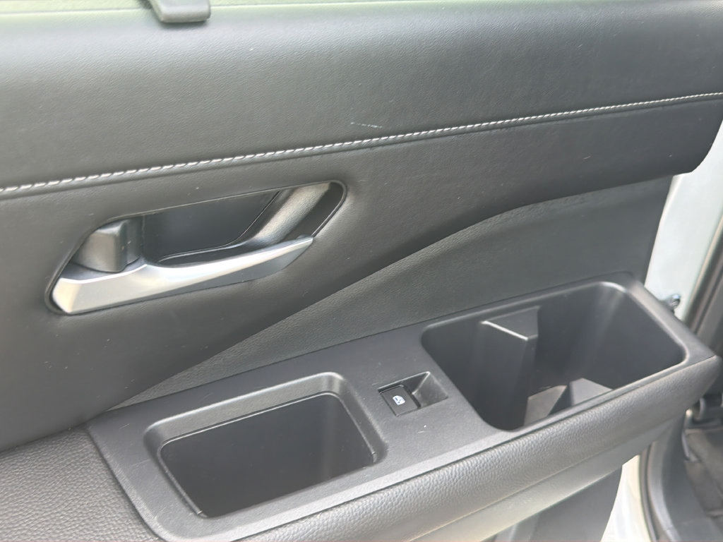 Certified 2025 Nissan Pathfinder SL FWD image 26