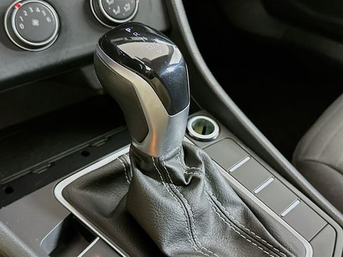 Used 2024 Volkswagen Jetta S image 24