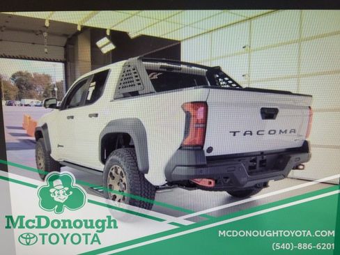 Certified 2025 Toyota Tacoma Trailhunter image 3