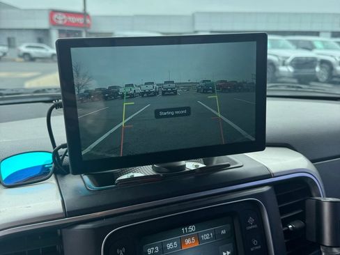 Used 2017 RAM 1500 Classic SLT image 14