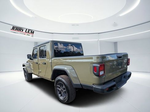 New 2026 Jeep Gladiator Sport image 5