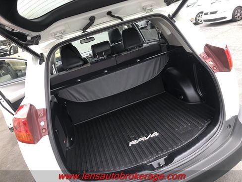 Used 2015 Toyota RAV4 Limited image 21