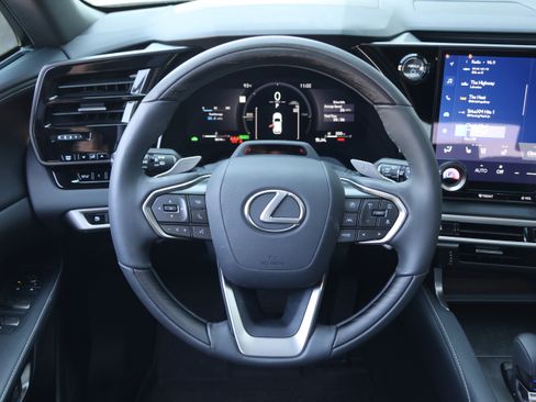Used 2026 Lexus RX 350h w/ Convenience Package AWD/4WD image 17
