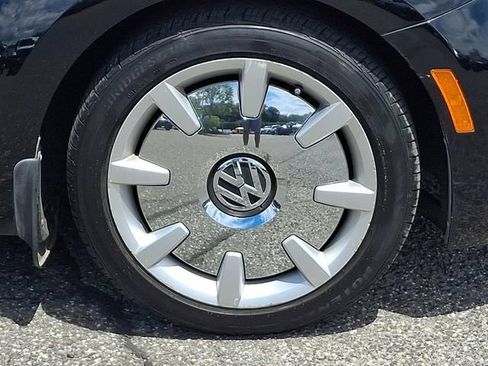 Used 2013 Volkswagen Beetle 2.5 FWD image 26