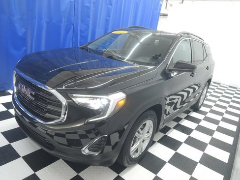 Used 2019 GMC Terrain SLE w/ Driver Convenience Package FWD image 3