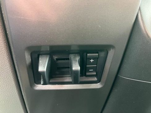 Used 2015 Ford F150 XLT w/ Equipment Group 301A Mid image 7