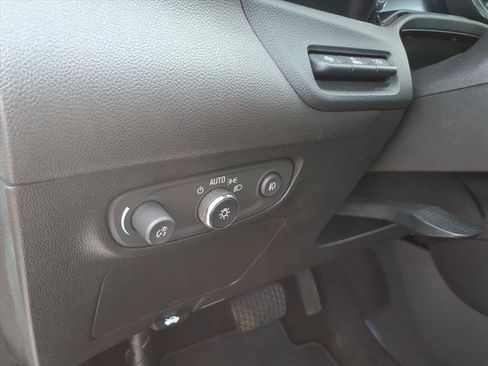 Used 2021 Buick Encore GX Essence w/ Advanced Technology Package AWD/4WD image 12