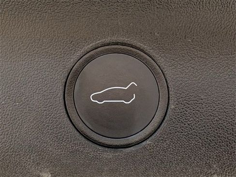 Used 2021 Tesla Model Y Performance image 31