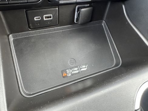 Used 2021 GMC Yukon SLT w/ SLT Luxury Plus Package image 28