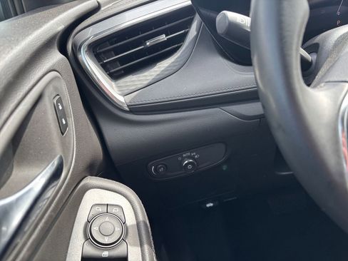 Used 2025 Buick Encore GX Preferred image 33