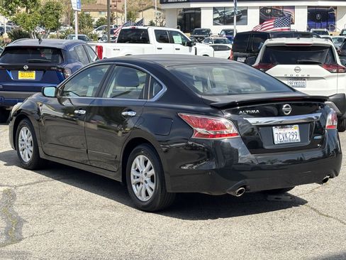 Used 2014 Nissan Altima 2.5 S w/ Sport Value Package image 5