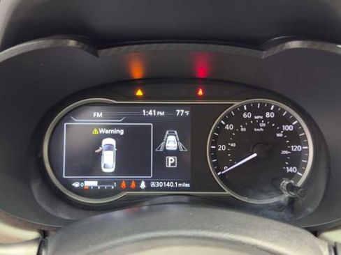 Used 2022 Nissan Versa SV FWD image 26