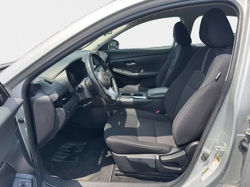 Used 2023 Nissan Sentra SV FWD image 12
