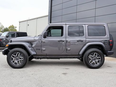 New 2026 Jeep Wrangler Unlimited Sahara w/ Safety Group AWD/4WD image 2