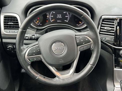 Used 2019 Jeep Grand Cherokee Altitude image 12