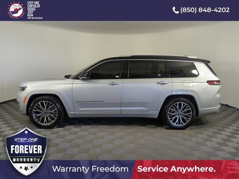 Used 2021 Jeep Grand Cherokee L Summit AWD/4WD image 3
