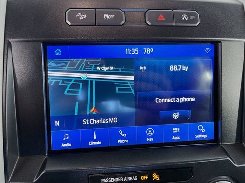 Used 2019 Ford F150 Lariat w/ Equipment Group 502A Luxury AWD/4WD image 17