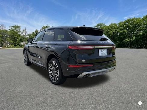 Used 2022 Lincoln Corsair AWD w/ Premium Package image 6