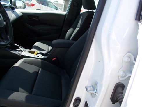 Used 2024 Toyota Corolla LE FWD image 10