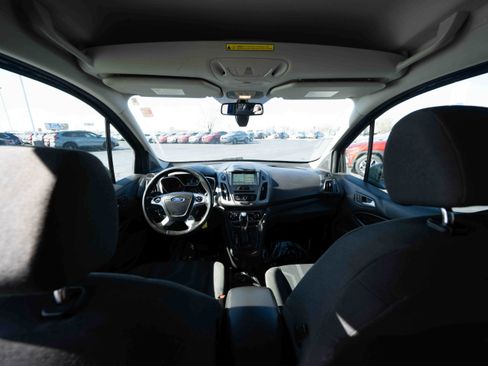 Used 2017 Ford Transit Connect XLT image 19