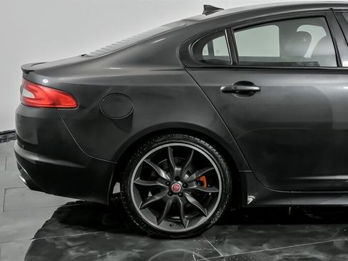 Used 2015 Jaguar XF Portfolio image 11
