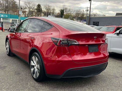 Used 2021 Tesla Model Y Long Range AWD/4WD image 5