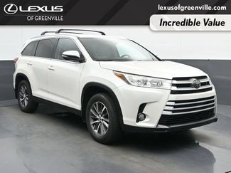 Used 2019 Toyota Highlander XLE AWD/4WD video 1