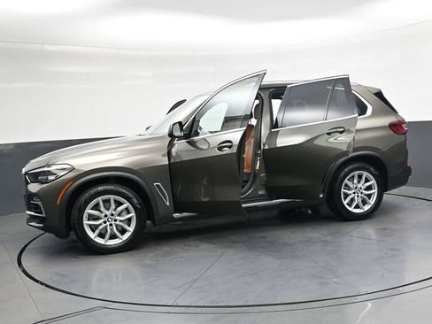 Used 2021 BMW X5 xDrive40i w/ Premium Package AWD/4WD image 37