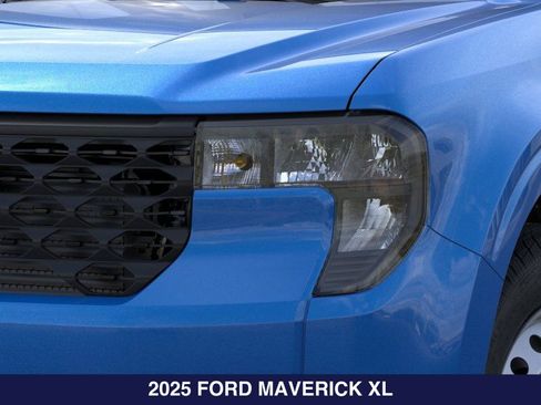 New 2025 Ford Maverick XL FWD image 18