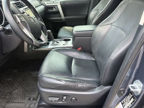Used 2013 Toyota 4Runner Limited RWD image 10