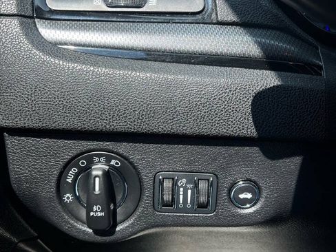 Used 2015 Chrysler 300 S RWD image 23