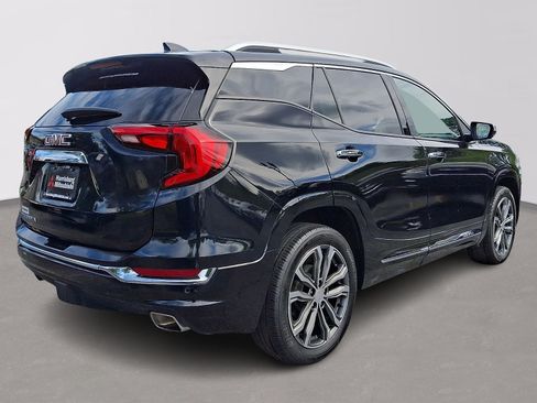 Used 2020 GMC Terrain Denali w/ Denali Premium Package AWD/4WD image 6