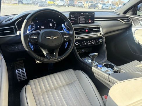 Used 2025 Genesis G70 2.5T w/ Sport Prestige Package image 4