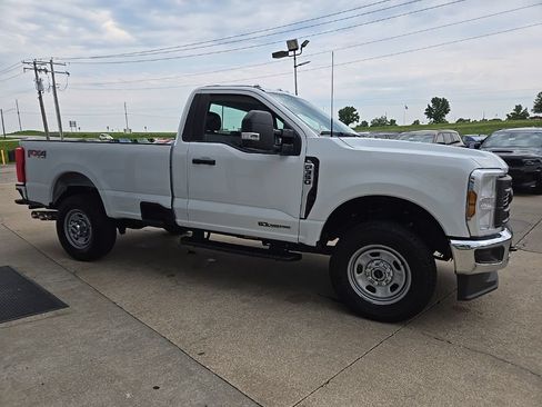 Used 2024 Ford F350 XL w/ FX4 Off-Road Package AWD/4WD image 13