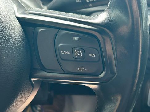 Used 2022 Jeep Gladiator Sport AWD/4WD image 36