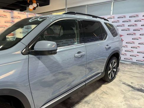 Used 2024 Honda Pilot Touring image 6