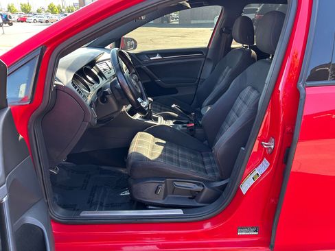 Used 2017 Volkswagen GTI S FWD image 12