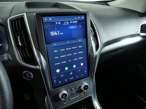 Certified 2023 Ford Edge Titanium w/ Class II Trailer Tow Package image 18