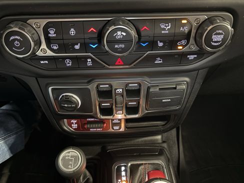 Used 2023 Jeep Gladiator Rubicon w/ LED Lighting Group image 18