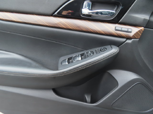 Used 2016 Nissan Maxima Platinum FWD image 11